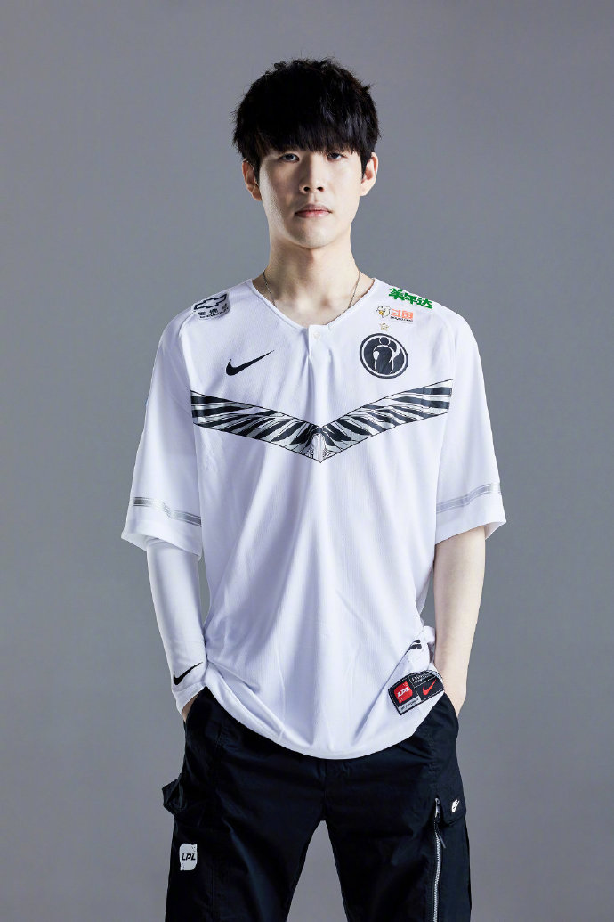 传奇AD Bang宣布退役，十年职业生涯结束