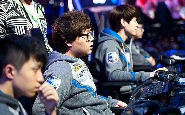 懂你意思！小草包狂杀Sofm Kakao赵信无敌 泡芙队1-0K神队